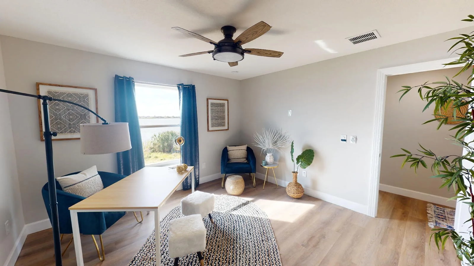 Office in a new home in Tampa